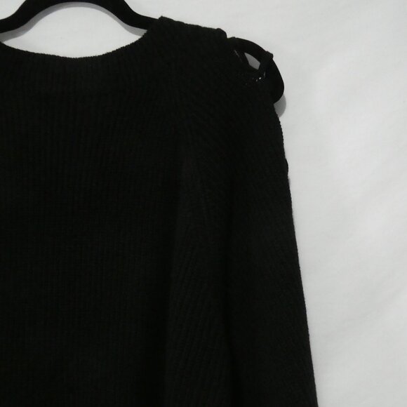 SHEIN CURVE | 1X | Black Knit V-Neck Sweater | Full Lace-Up Sleeves - Picture 12 of 16